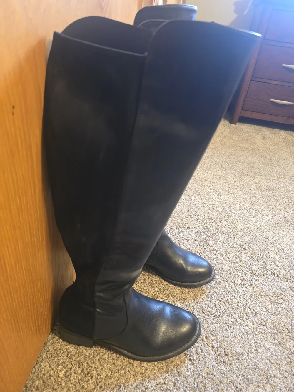 Classic Black Knee-High Women's Boots
